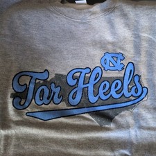North Carolina Tar Heels Sweatshirt Mens L Gray Hanes Crewneck USA