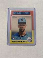 2024 Topps Heritage High Number - SP Roddery Munoz #722 (RC)