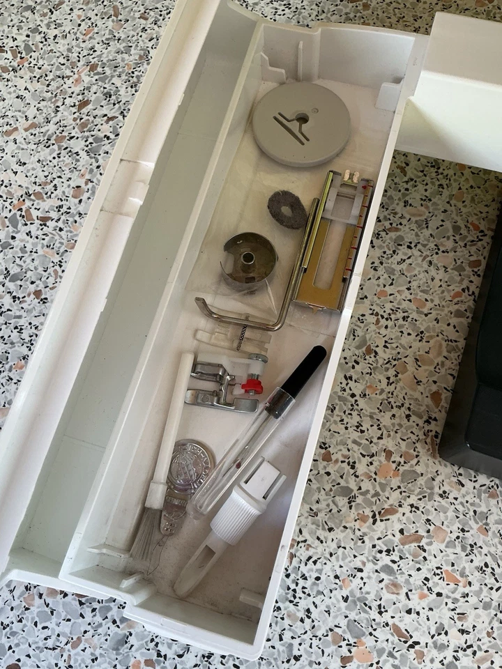 Pfaff Select 3.0 mit IDT German Engineering Nähmaschine - Bild 3 von 4