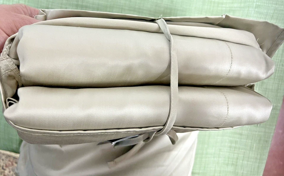 NUEVO RH Restauración Hardware 1000 Hilos Lujo Satén KING Edredón Dune $1000 Foto 3 de 4