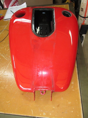 Harley-Davidson フューエルタンク レッド Harley Davidson OEM Scarlet Red FXDF Fuel Gas Petrol Tank 61707