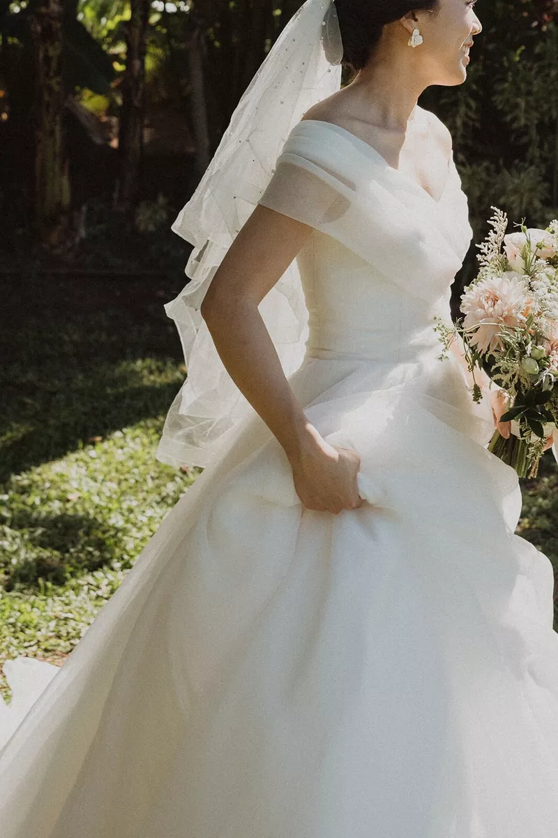 Used designer best sale wedding dresses