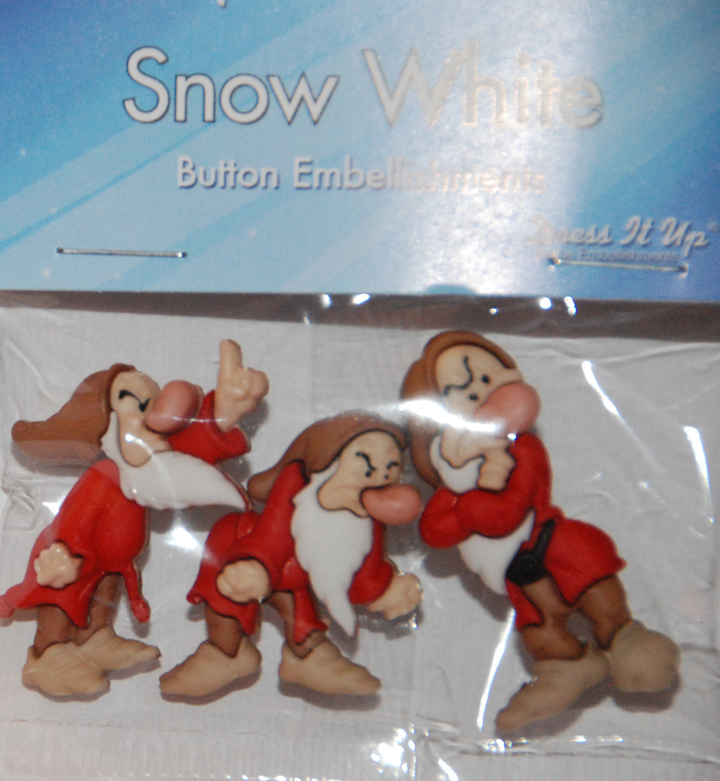 Grumpy ~ Snow White Disney License Buttons / Jesse James Dress It Up | eBay