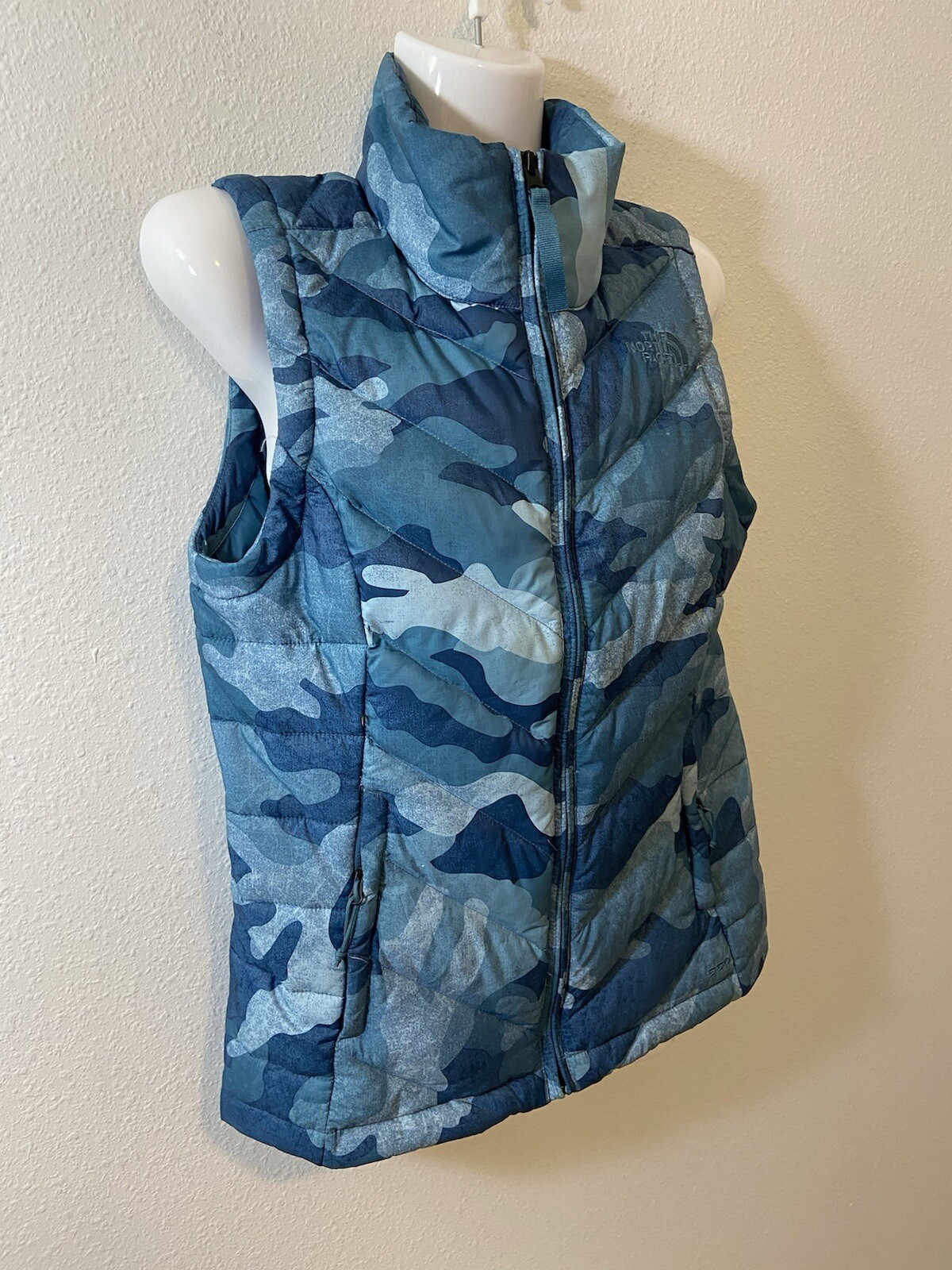 The North Face Down Puffer Vest XS Blue Camo Womens 550 Alpz 2.0 Mallard Winter