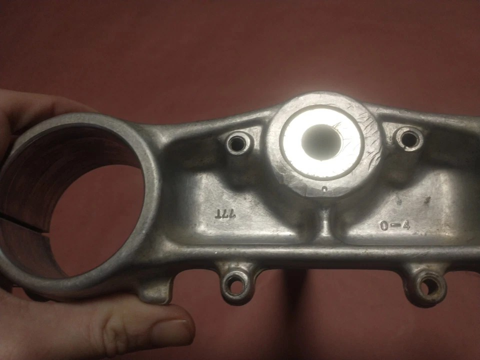 Soporte de abrazadera de horquilla triple árbol Kawasaki KX250 1998-00 potencia de dirección inferior Foto 4 de 4