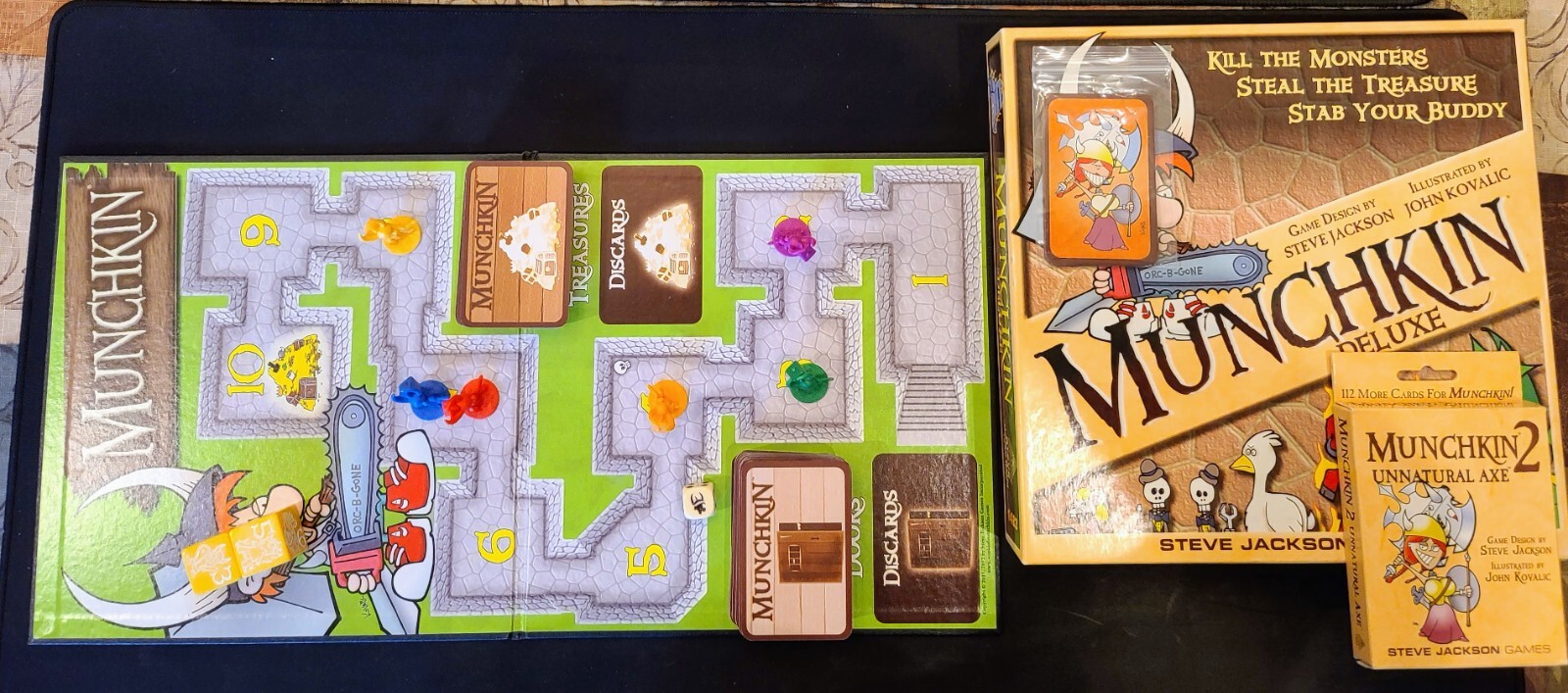Steve Jackson Games Munchkin Deluxe and expansion!