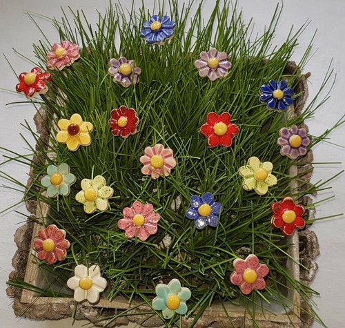 Keramik Blumen  Stecker, 10 Stück für  Muttertag als Geschenk Handgemacht Garten - Bild 1 von 7