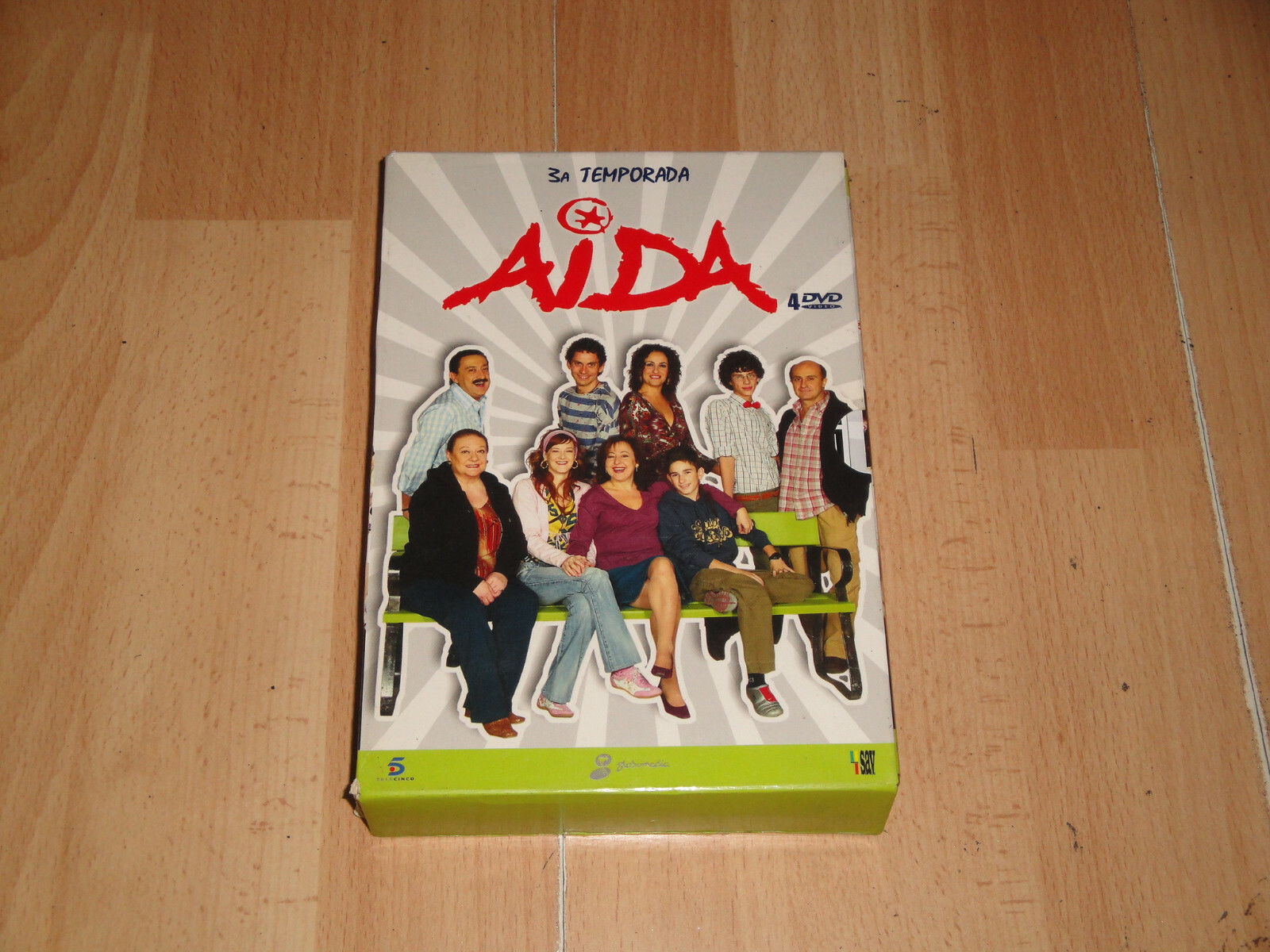 AIDA 3ª TERCERA TEMPORADA EN DVD SERIE DE TV CON 4 DISCOS EN BUEN