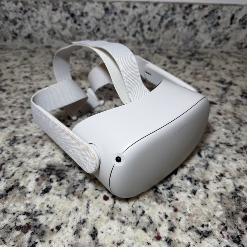 Meta Quest 2 VR 128GB Headset ONLY - White - Works Great