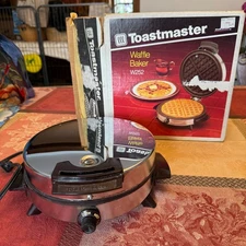 Vintage Toastmaster Waffle Iron Maker Model W252 EUC With Box Chrome - Tested