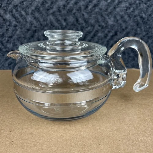 Vintage Pyrex Flameware 8336 - 6 Cup Glass Coffee/Tea Pot with Lid Retro