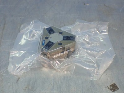 SCHUNK UNIVERSAL PNEUMATIC GRIPPER PZN+80-1