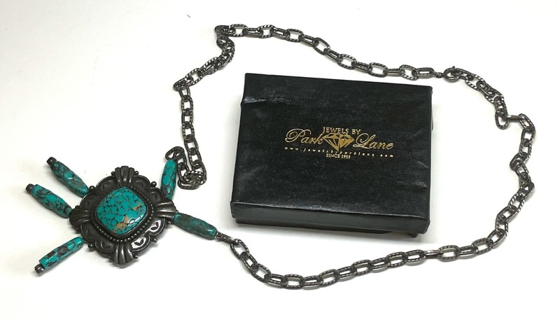 Vintage Park Lane Green Faux Turquoise Metal Chain Dangle Pendant Necklace W/Box