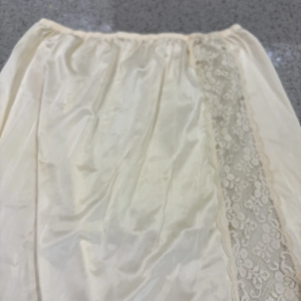 De colección Chantilly Perfectform Encaje Satinado Medio Slip Talla M/L 33 Encaje Blanco EE. UU. Foto 3 de 4