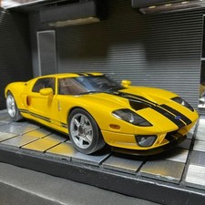 Autoart 1/18 Ford GT 2004 Yellow/Black Stripe Collectables 17+