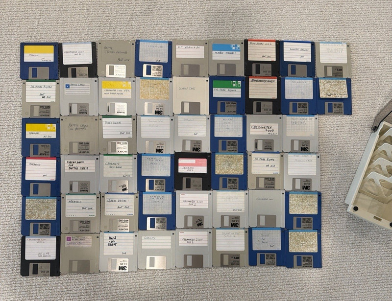 Commodore Amiga Game Disk Lot 52 Tested Lemmings SimCity Test Drive Case