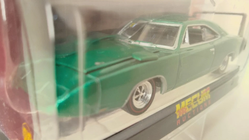 Greenlight Mecum Auctions "Dodge Charger Daytona 1969" Foto 3 de 4