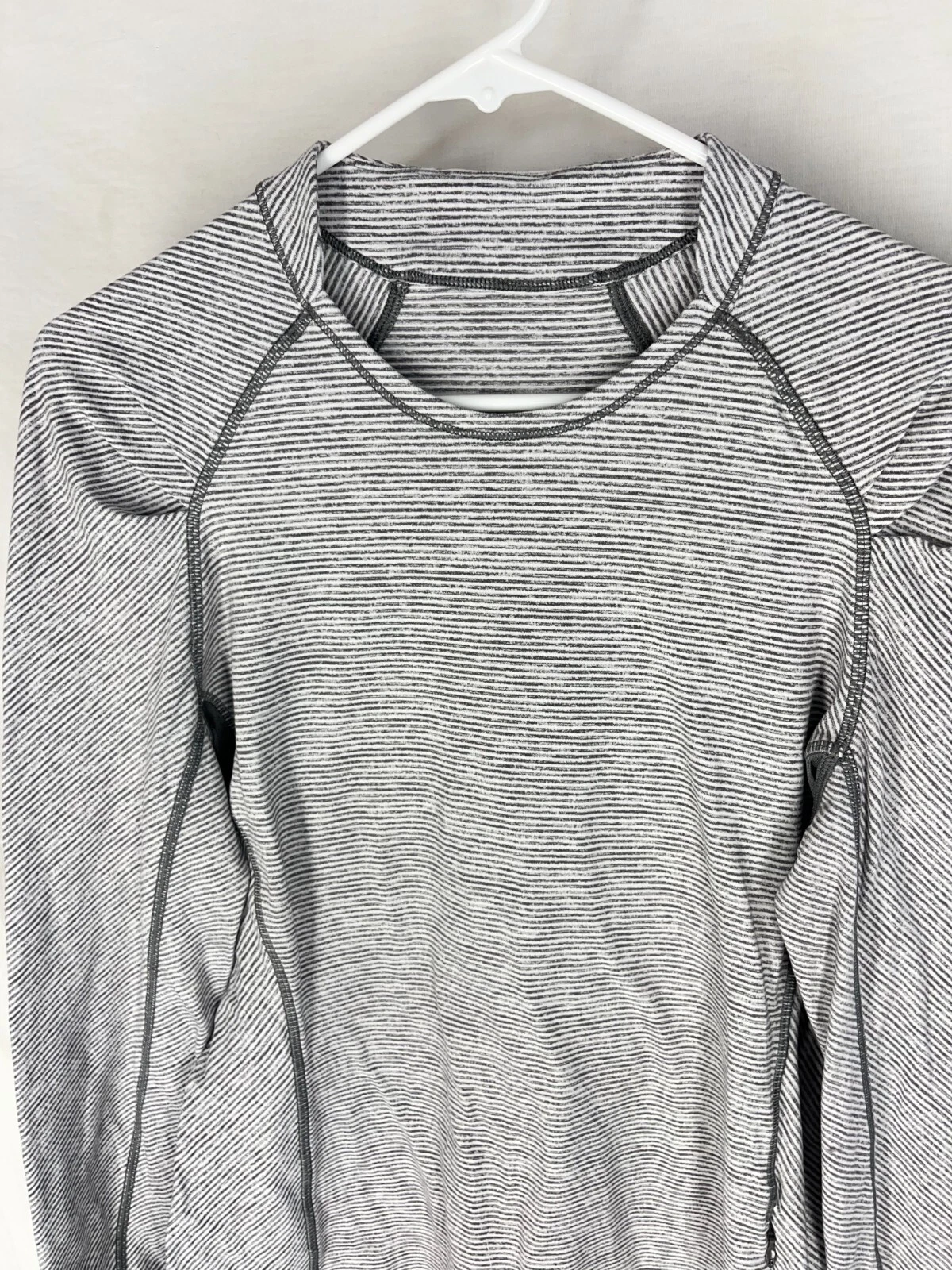 lululemon pullover stretch long sleeve athletic active shirt