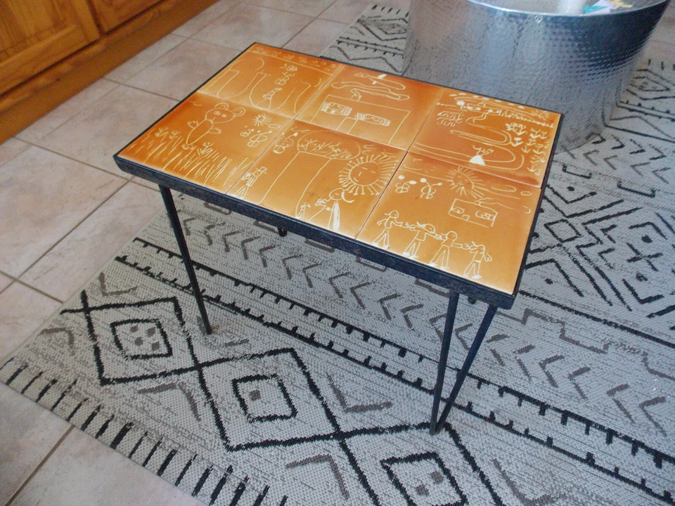 MAGNIFIQUE PETITE TABLE BASSE CARRELEE DLG DE CAPRON/JACQUES BLIN-PERIODE 50/60 - Photo 2/4