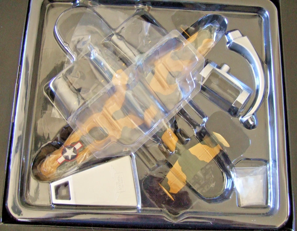 CORGI AVIATION B-25C MITCHELL - 'LEGAL EAGLE' 1Lt. GEORGE BAUER 1:72 AA35310 - Image 3 of 4