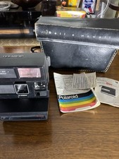 Vintage POLAROID 600 Land Camera W/carrying case