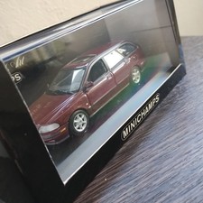 Minichamps 1/43 scale diecast car VOLVO V40 break 1996 red metallic wagon