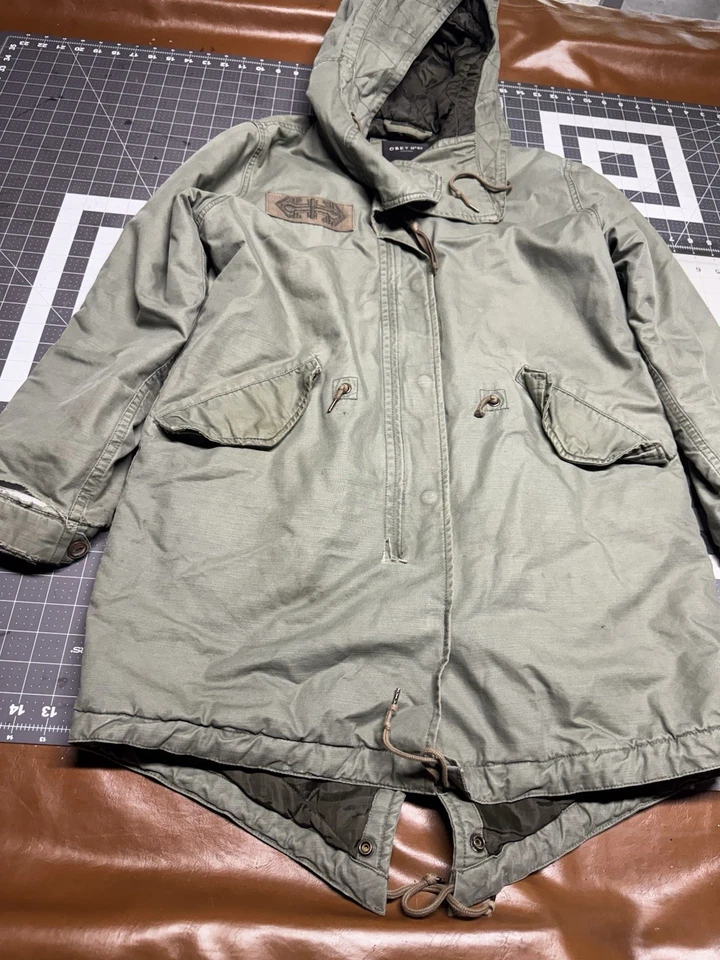 WOMEN'S/JRS OBEY BRIGHTON PARKA ARMY GREEN Used Well Worn Small - Image 2 of 4