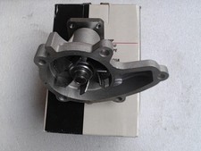 Pompe à eau Nissan SUNNY