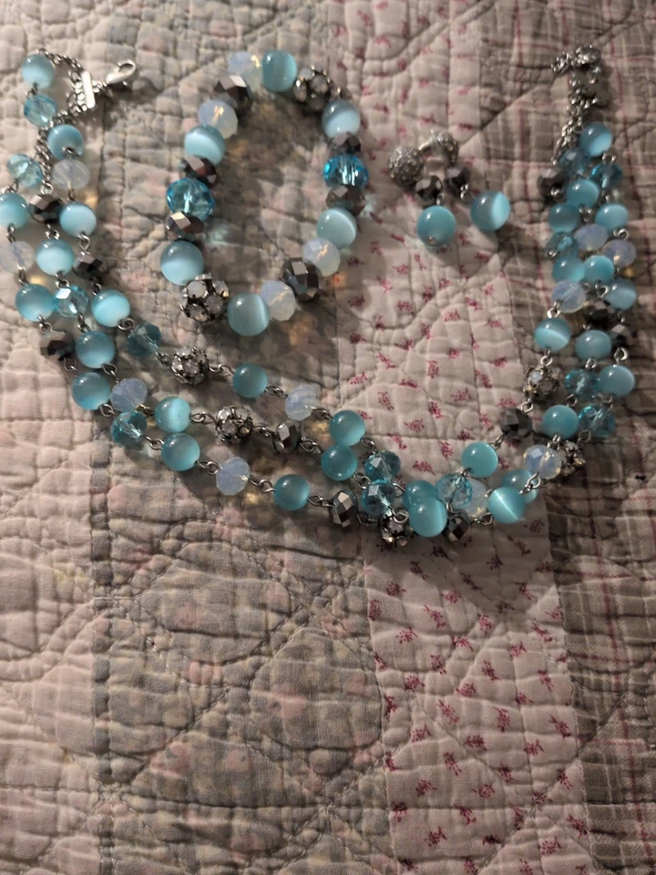 Juego de collar de doble hilo con cuentas de cristal Macy's con pulsera y pendientes Foto 2 de 4