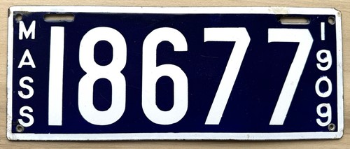 1909 Massachusetts Porcelain License Plate - Excellent Condition -Tiny Touch Up