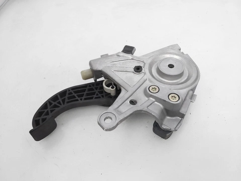 Pedal de estacionamiento Mercedes-Benz E350 2006-2009 203-420-16-84 230-420-00-84 Foto 4 de 4