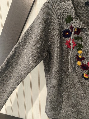 Abercrombie & Fitch Sweater Girls Large Gray Wool Blend Embroidered Flowers - Picture 3 of 9