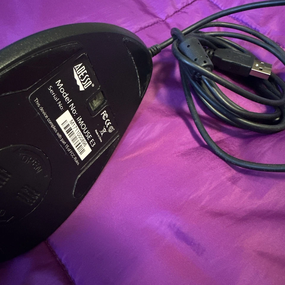 Adesso Imouse E3 Vertical Ergonomic Programmable Gaming Mouse Adjustable Weight - Image 3 of 4