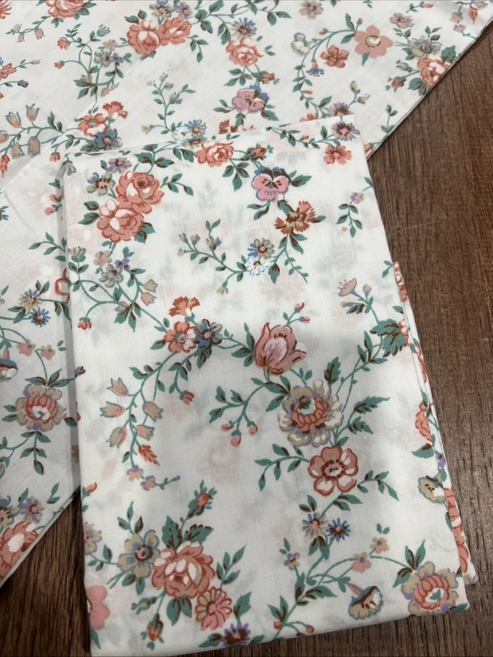 JC Penney Percale 枕套花卉聚酯纤维棉质标准盒 — 第 2/3 张图片