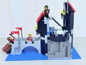 Lego Castle 6075 Wolfpack Tower - with Instructions and Box