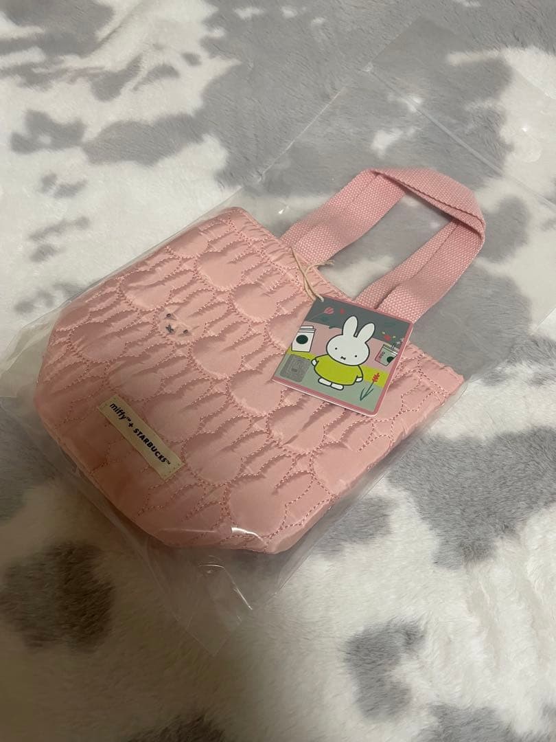 Taiwan limited Starbucks Miffy collaboration drink bag