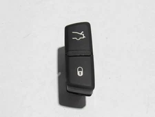 Maserati Levante 2017 Trunk Tailgate Liftgate Open Lock Switch Button 16-24 |