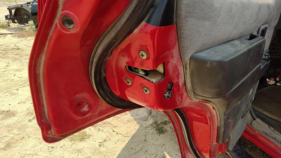 Nissan Pathfinder 1995 conductor pestillo puerta trasera izquierda con varillas/cables trasero OEM Foto 2 de 4