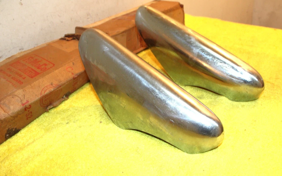 Ford Custom Deluxe Crestliner 1949 1950 convertible nuevo de lote protector de parachoques delantero cromado Foto 3 de 4