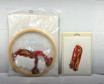 スティッチ 門松 TWO Vintage CHRISTMAS Cross-Stitch Kits - WonderArt and Colortex