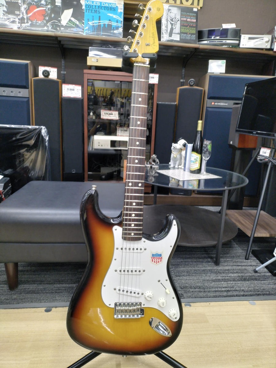 Fender Japan Stratocaster 3TS ギター
