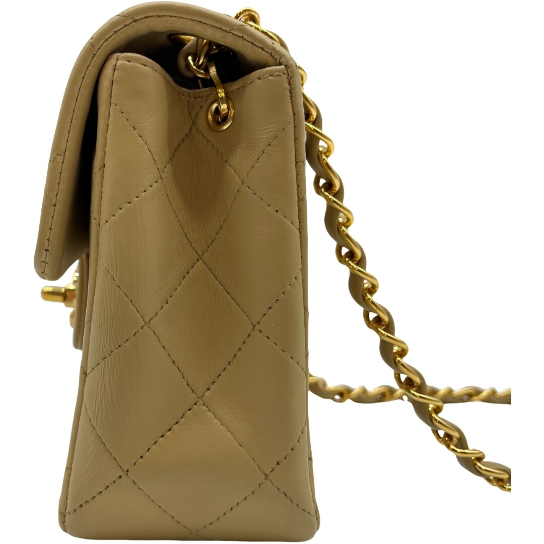 Auth CHANEL Mini Matelasse Lamb Skin Shoulder Bag 2626274 Auth CHANEL Mini Matelasse Lamb Skin Shoulder Bag 2626274