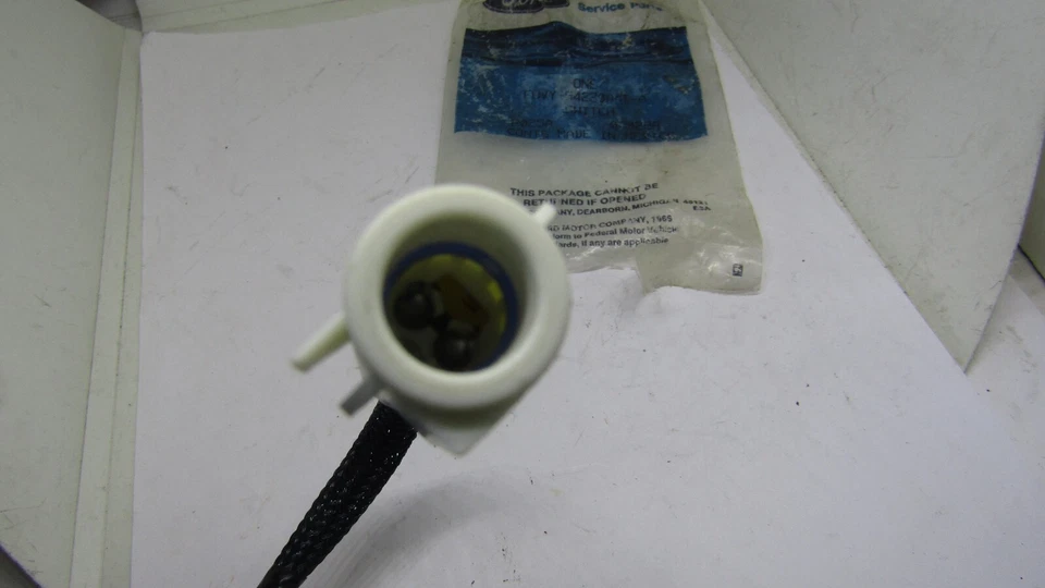 90 92 Interruptor de cerradura de puerta antirrobo Lincoln Town Car F0VY-54220A41-A Foto 2 de 4