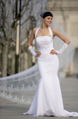 Bridal Mantilla Veil Diamond (Off) White 1 Tier Long Cathedral Length Lace Edge 