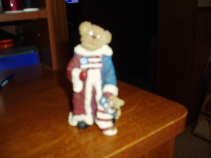 BOYDS BEARS BEARSTONE CHRISTMAS TO CHERISH PEACE AND GOOD WILL FIGURINE