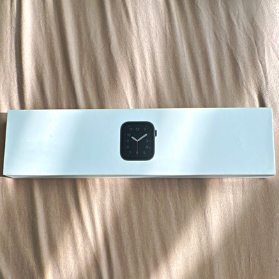 BOX ONLY - Apple Watch SE 40mm Space Gray Aluminum Case GPS 32GB