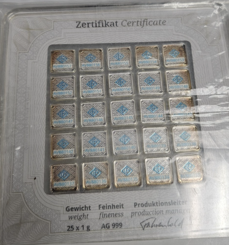 GじーじーG　純銀製銀細工 純銀コースター 　SILVER 21個セット Geiger Original Multicard 25 x 1g .999 Silver Fine Bars Square