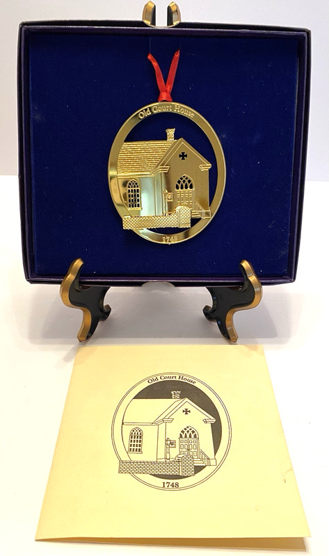 VTG "Old Courthouse" Urbanna, VA 1748 Gold Tone 3" x 2.5" Christmas Ornament