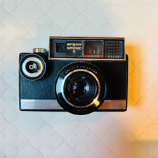 Vintage 1960s Argus Autronic 35mm Film Camera...