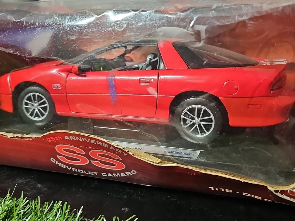 🔥 Welly Premium Collection 2002 35th Ann Gen 4 Chevrolet Camaro SS 1:18 Bad Box - Image 2 of 4